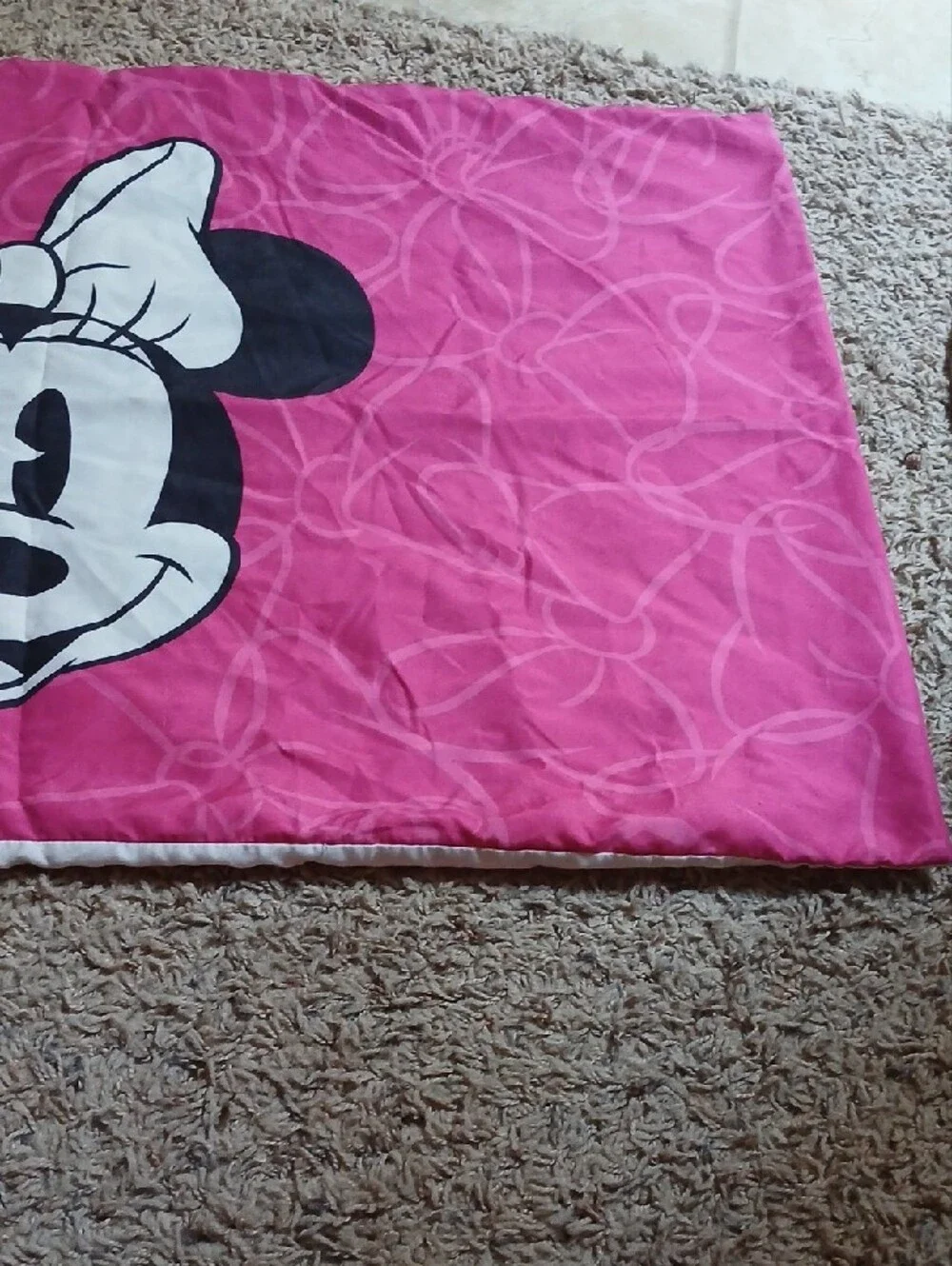 Pink Minnie Mouse Pillowcase with Bow Graphic